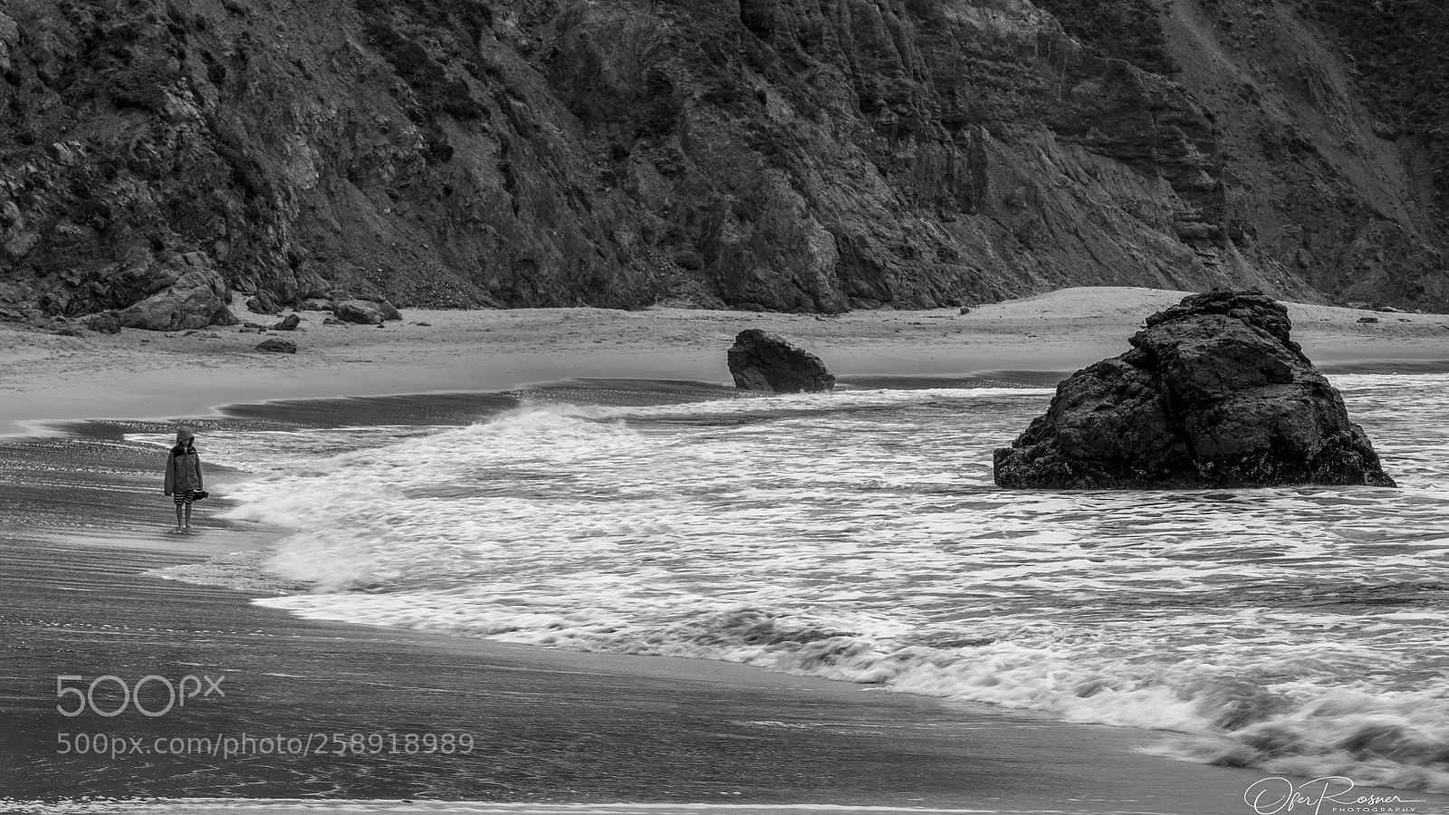 Canon EOS 77D (EOS 9000D / EOS 770D) sample photo. B&w - emptiness photography