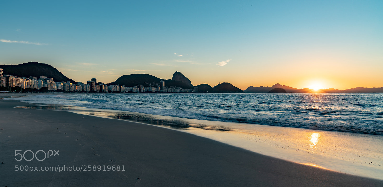 Sony a7R III sample photo. Sunrise at copacabana beach photography