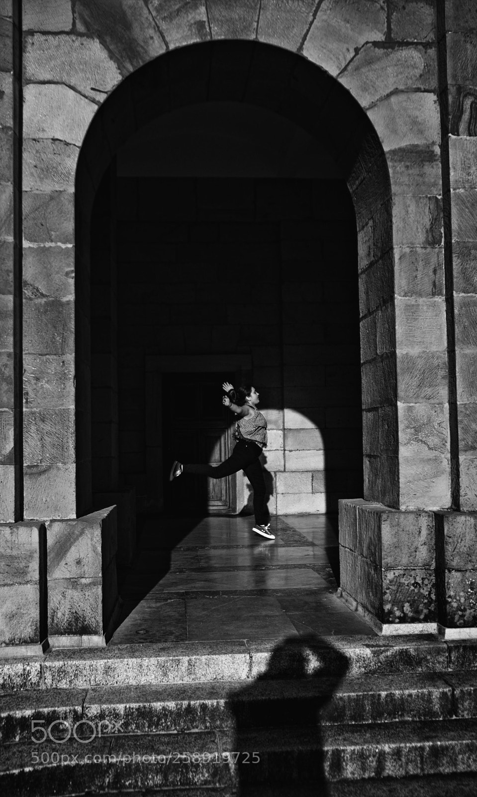 Nikon D3200 sample photo. Saltojpg en blanco y photography