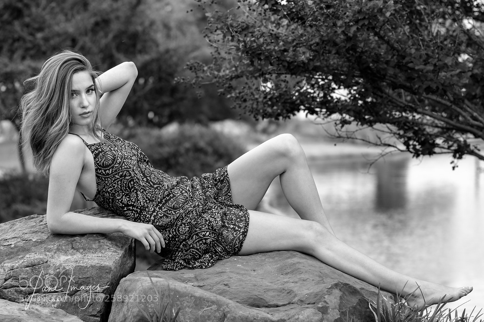 Canon EOS 7D Mark II sample photo. Laurajean on the rocks. photography
