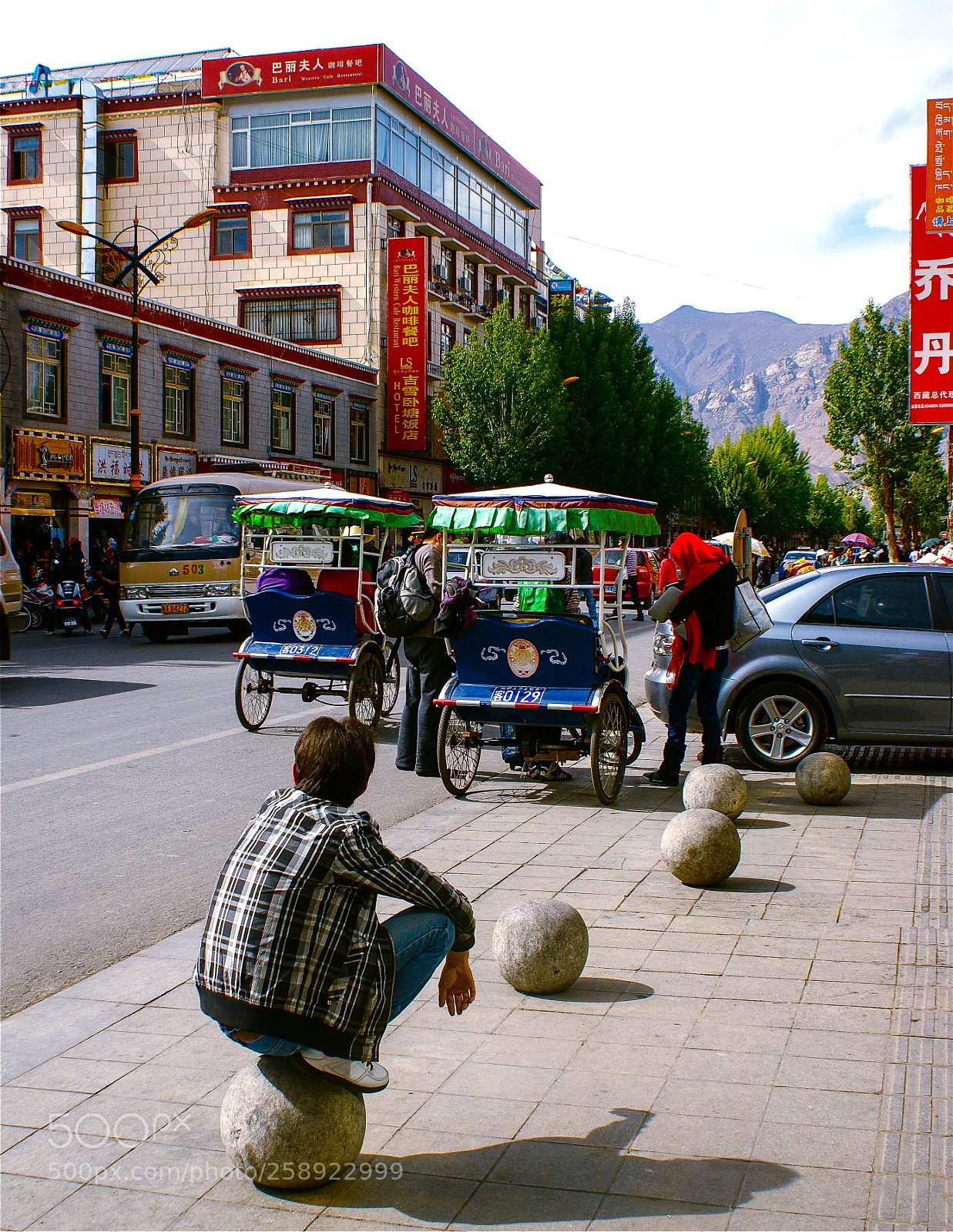 Sony Alpha DSLR-A350 sample photo. Tranquil moment in lhasa photography