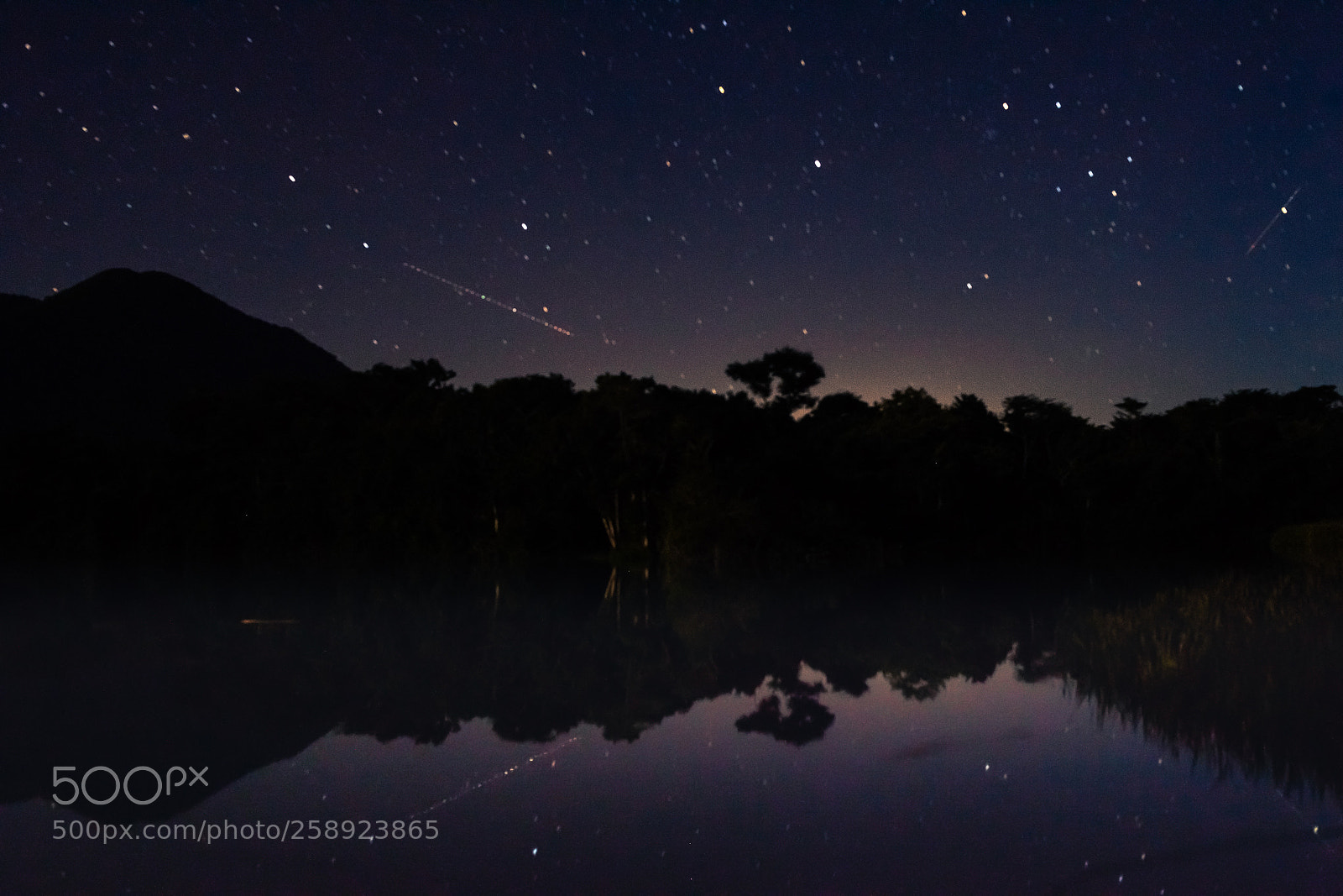 Canon EOS 5D Mark II sample photo. Dark sky reflected photography