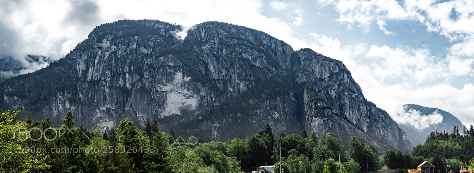 Olympus OM-D E-M5 II sample photo. Stawamus chief photography