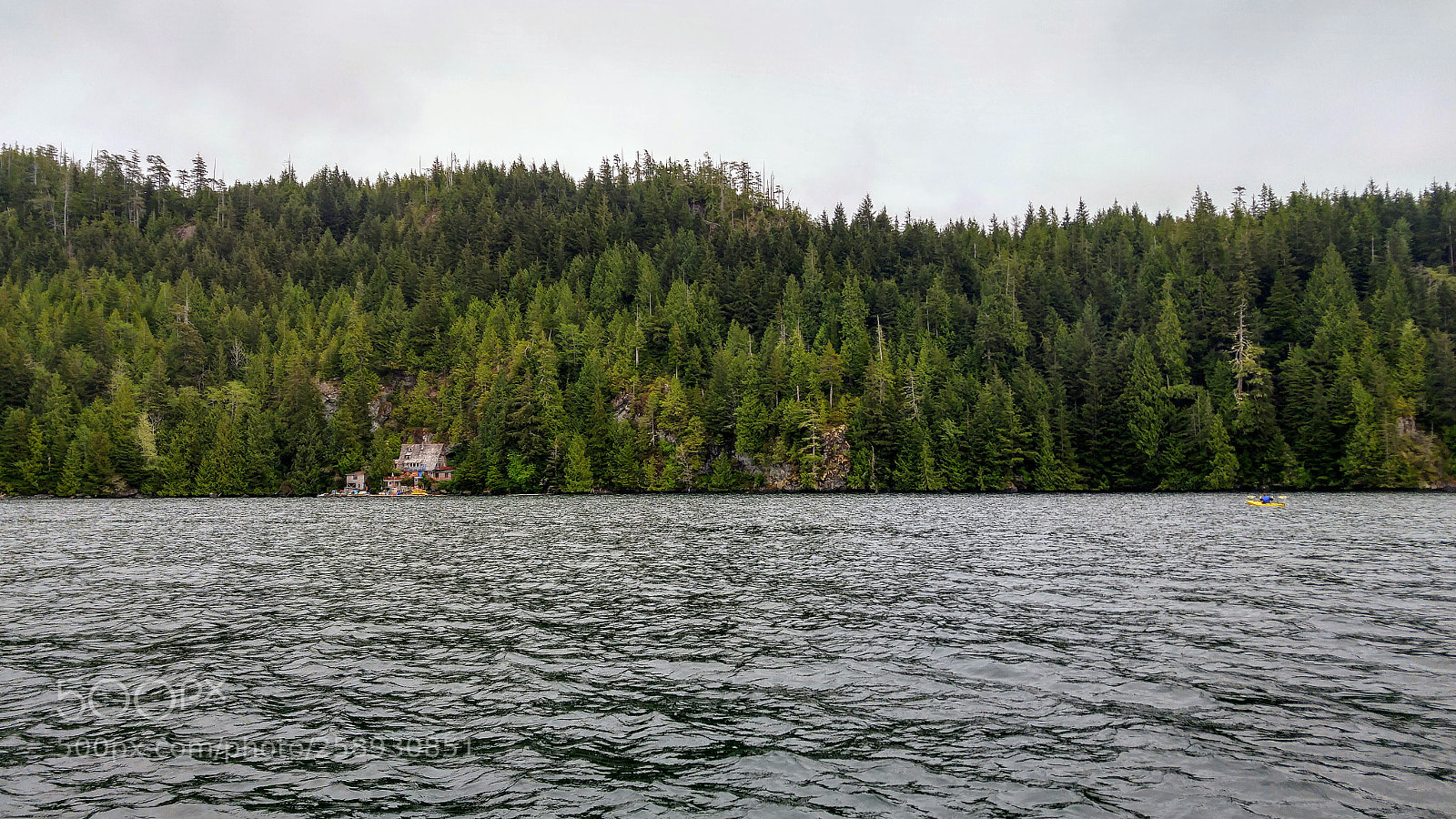LG G4 sample photo. Rainy bay photography