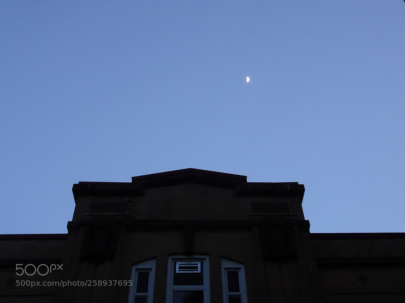 Sony Cyber-shot DSC-HX90V sample photo. Moon for fairness photography