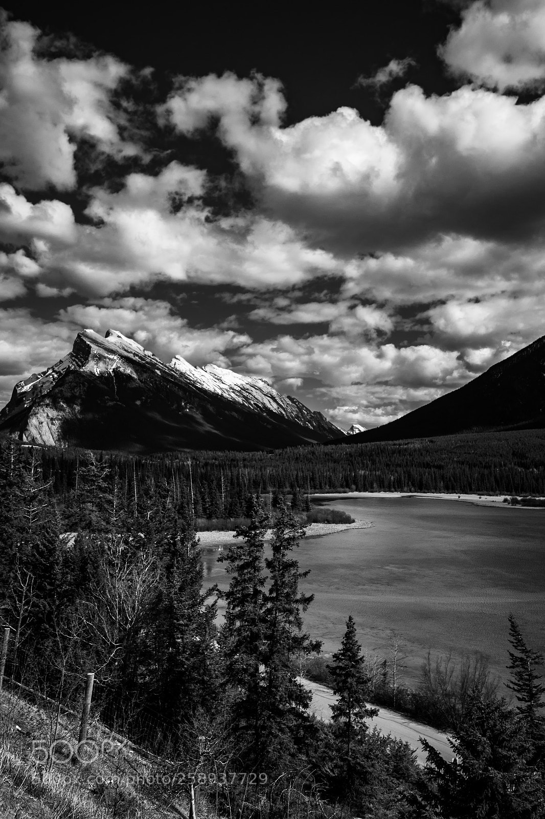 Canon EOS 7D Mark II sample photo. Rest stop in banff photography
