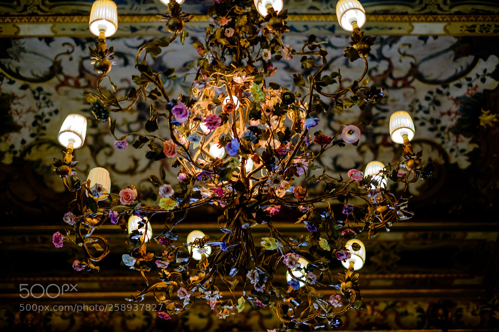 Fujifilm X-T10 sample photo. Chandelier photography