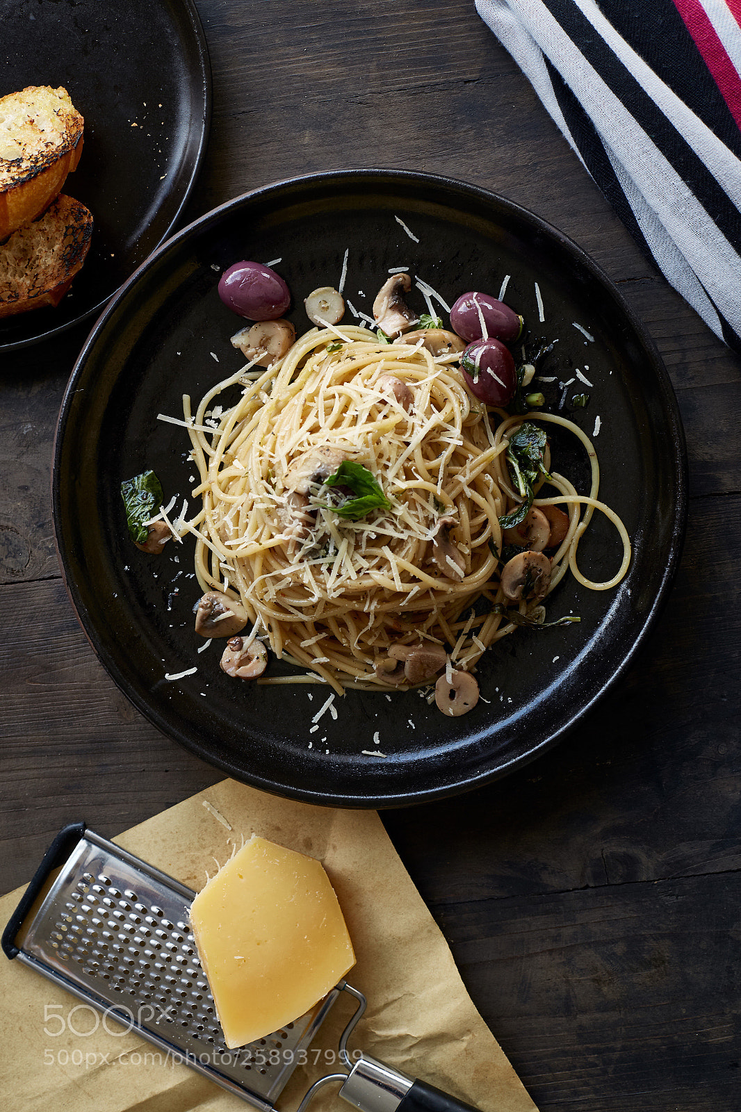 Canon EOS 6D sample photo. Aglio e olio photography