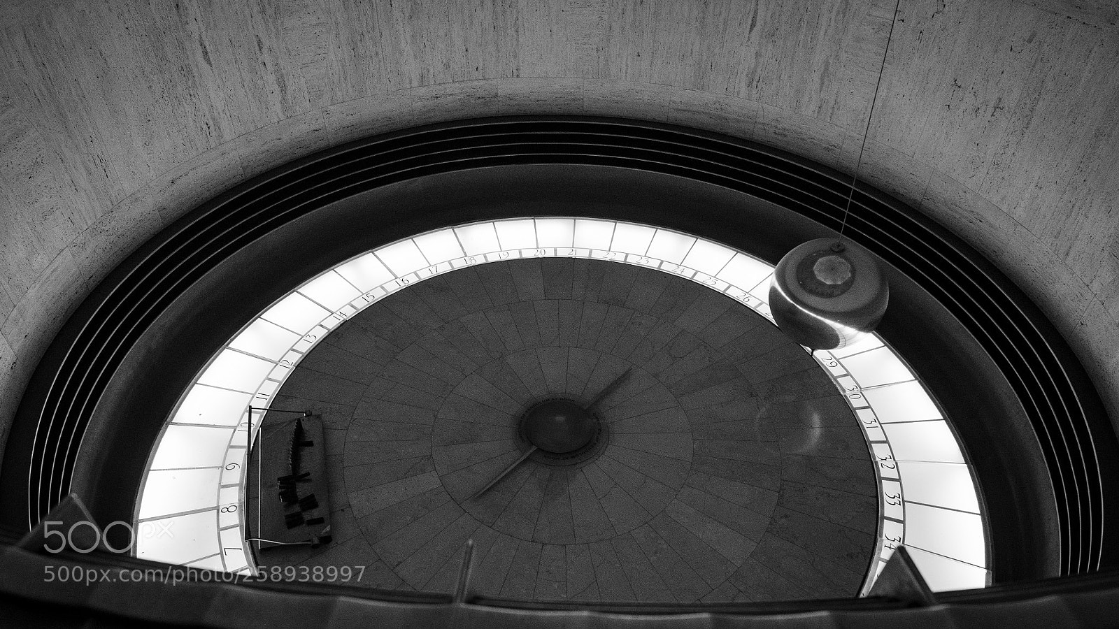 Nikon D5100 sample photo. Foucault pendulum photography
