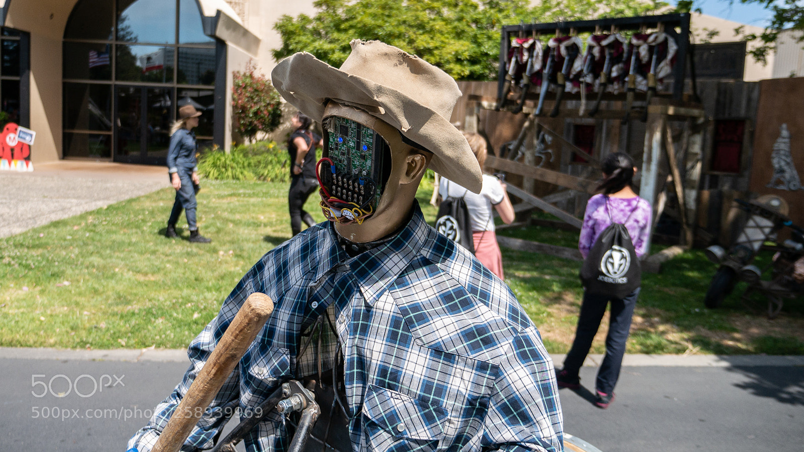 Panasonic Lumix DMC-G7 sample photo. Robot face photography