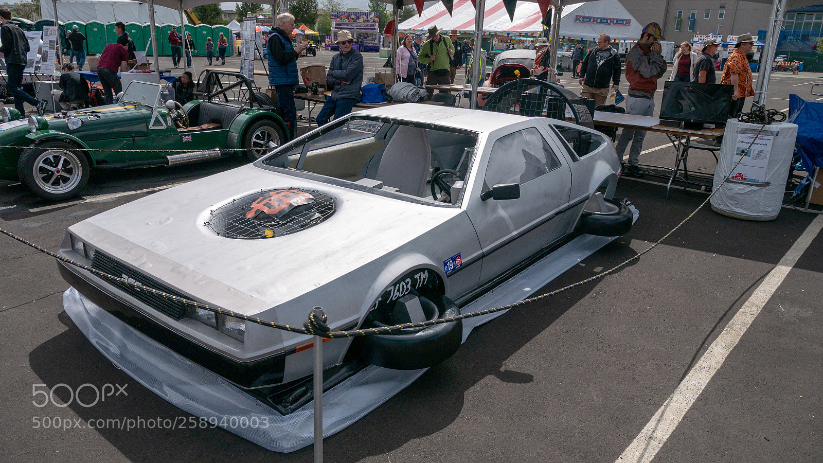 Panasonic Lumix DMC-G7 sample photo. Hovering delorean photography