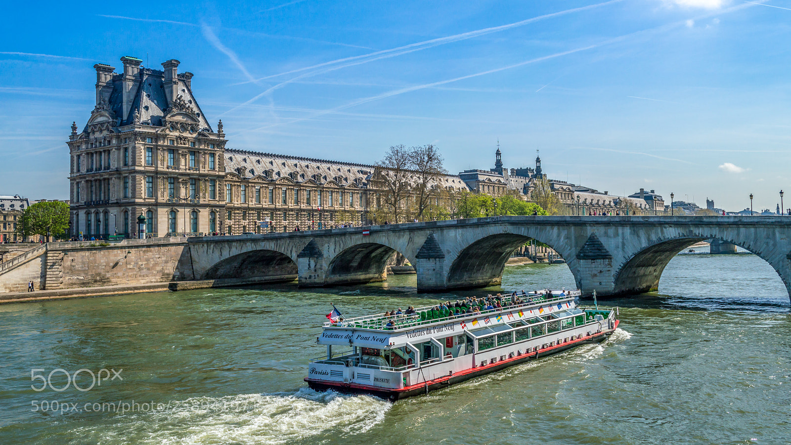 Nikon D3200 sample photo. The louvre from the photography