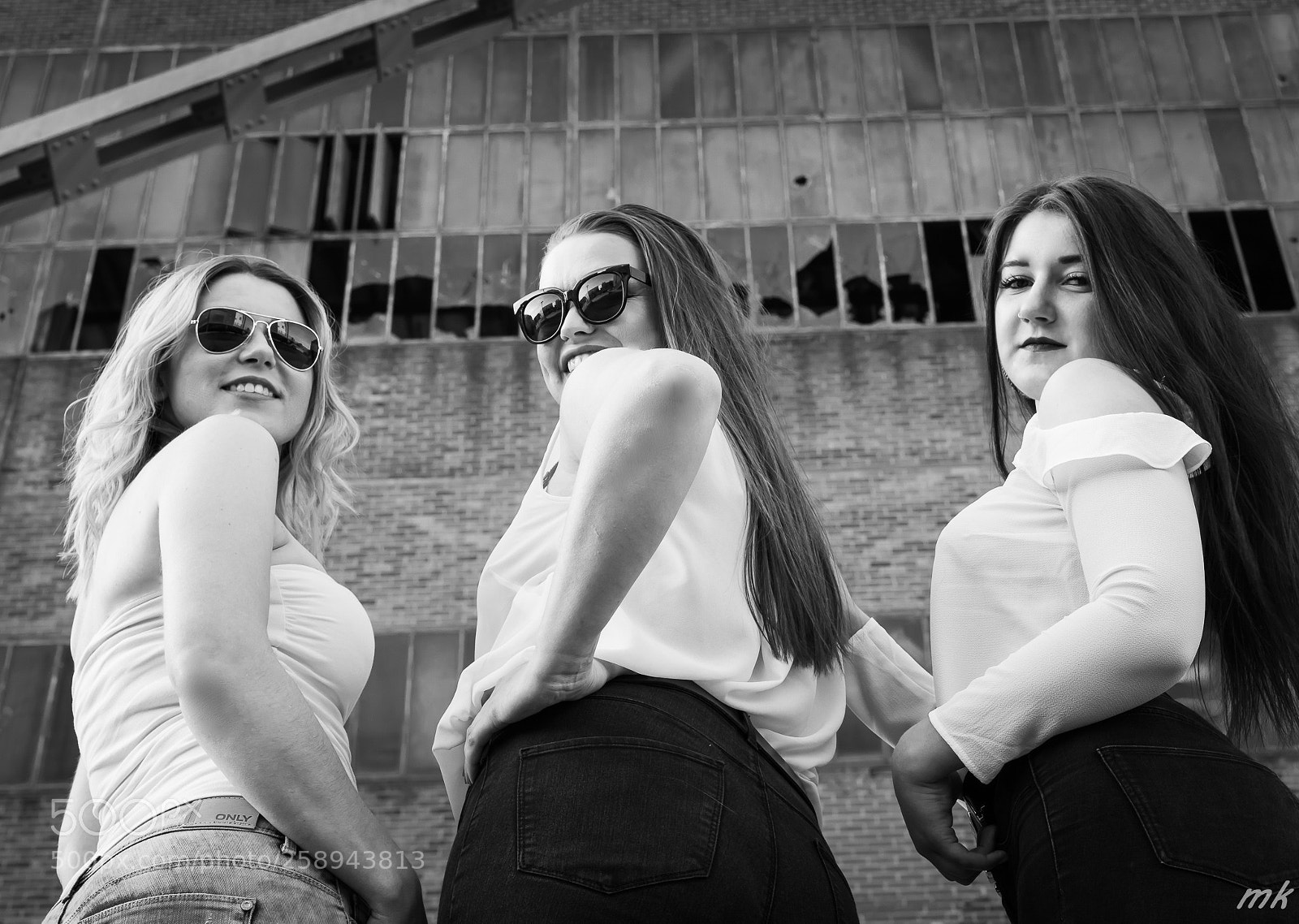 Sony a7 II sample photo. Friends photography