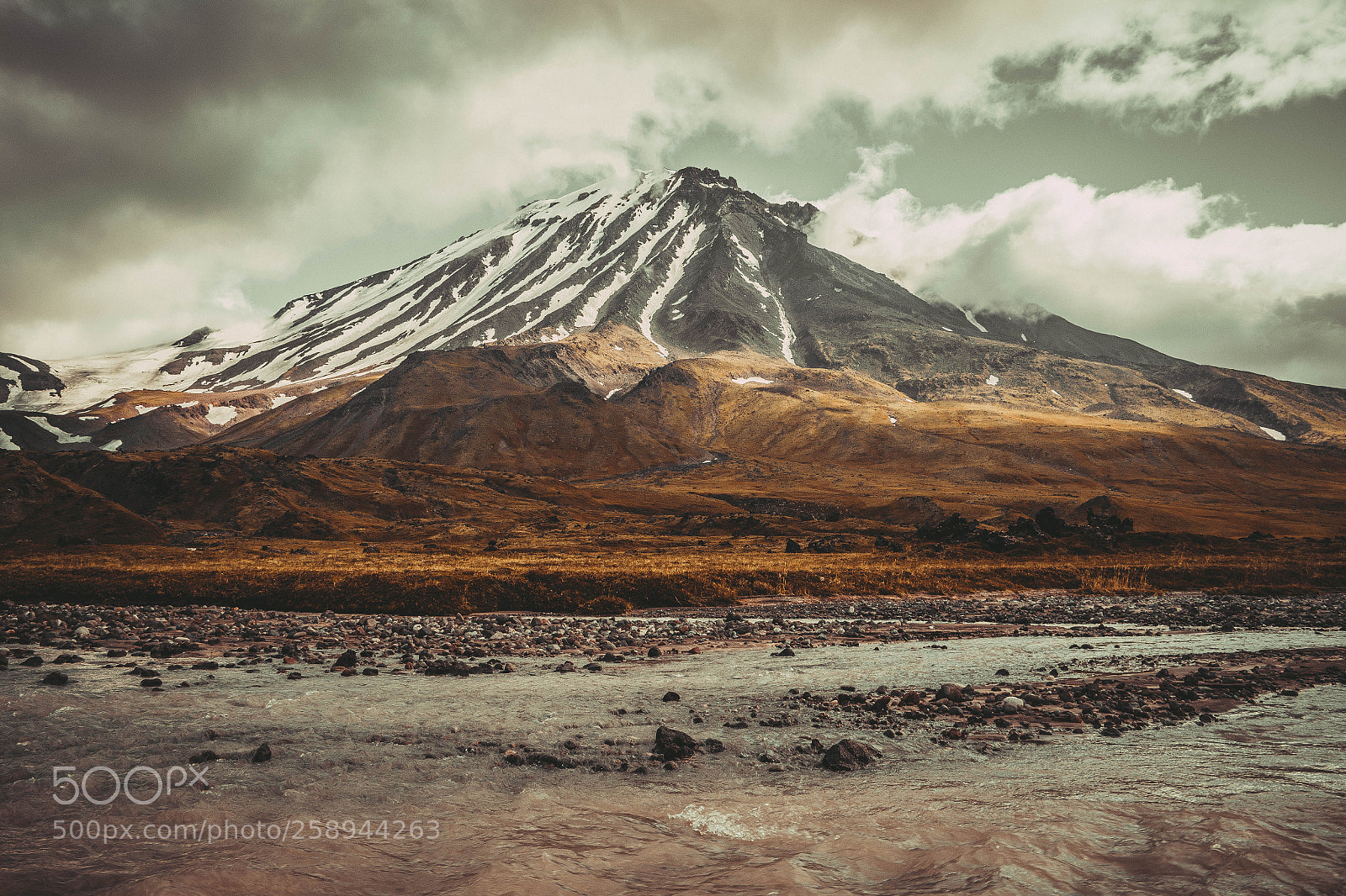 Canon EOS 700D (EOS Rebel T5i / EOS Kiss X7i) sample photo. Volcano photography