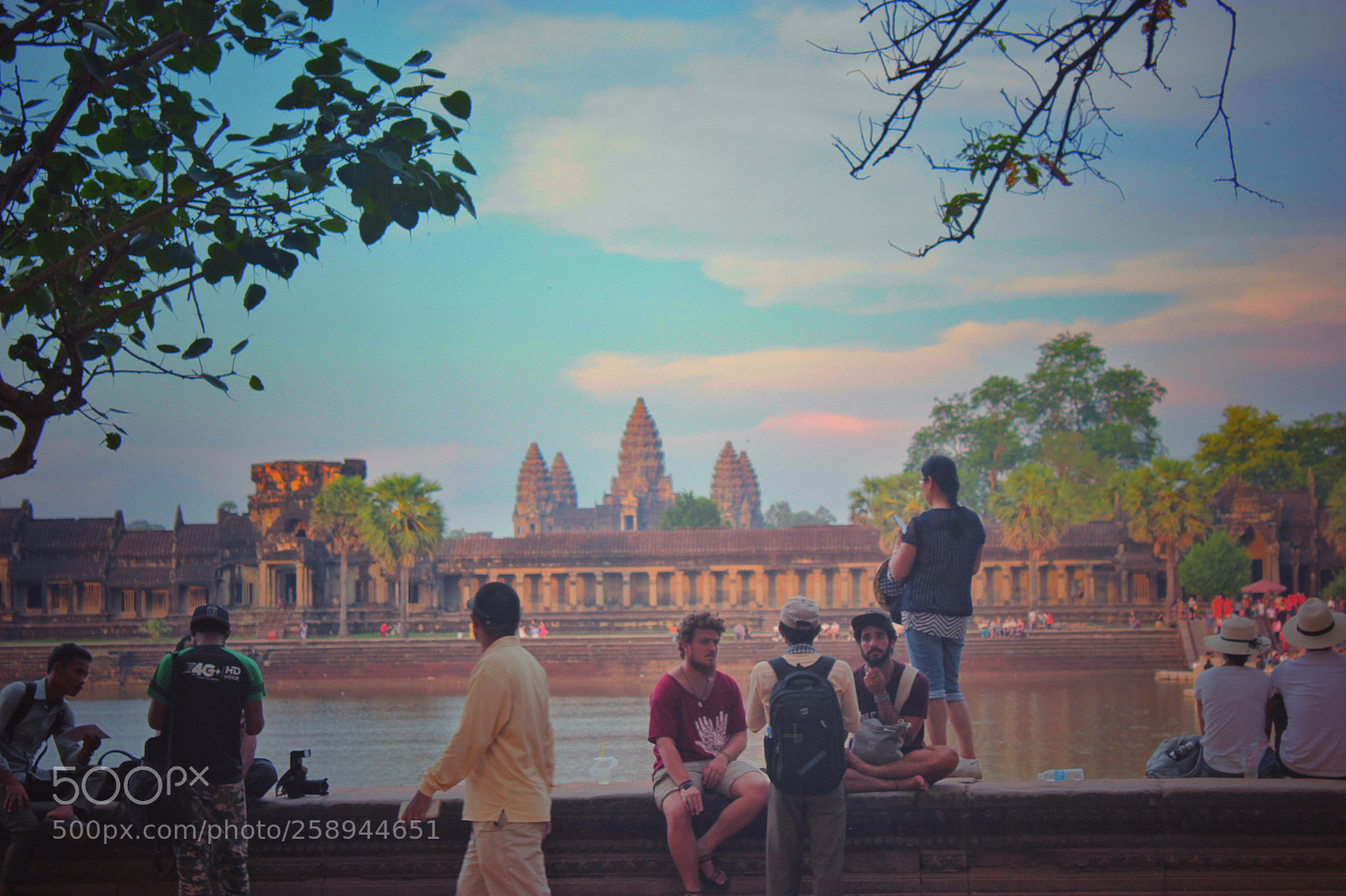 Canon EOS 550D (EOS Rebel T2i / EOS Kiss X4) sample photo. Angkor wat photography