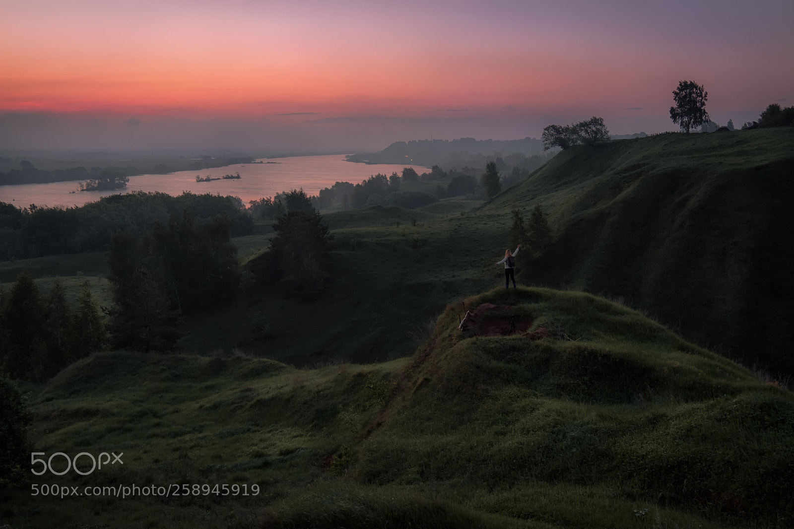 Fujifilm X-H1 sample photo. At dawn in konstantinovo photography