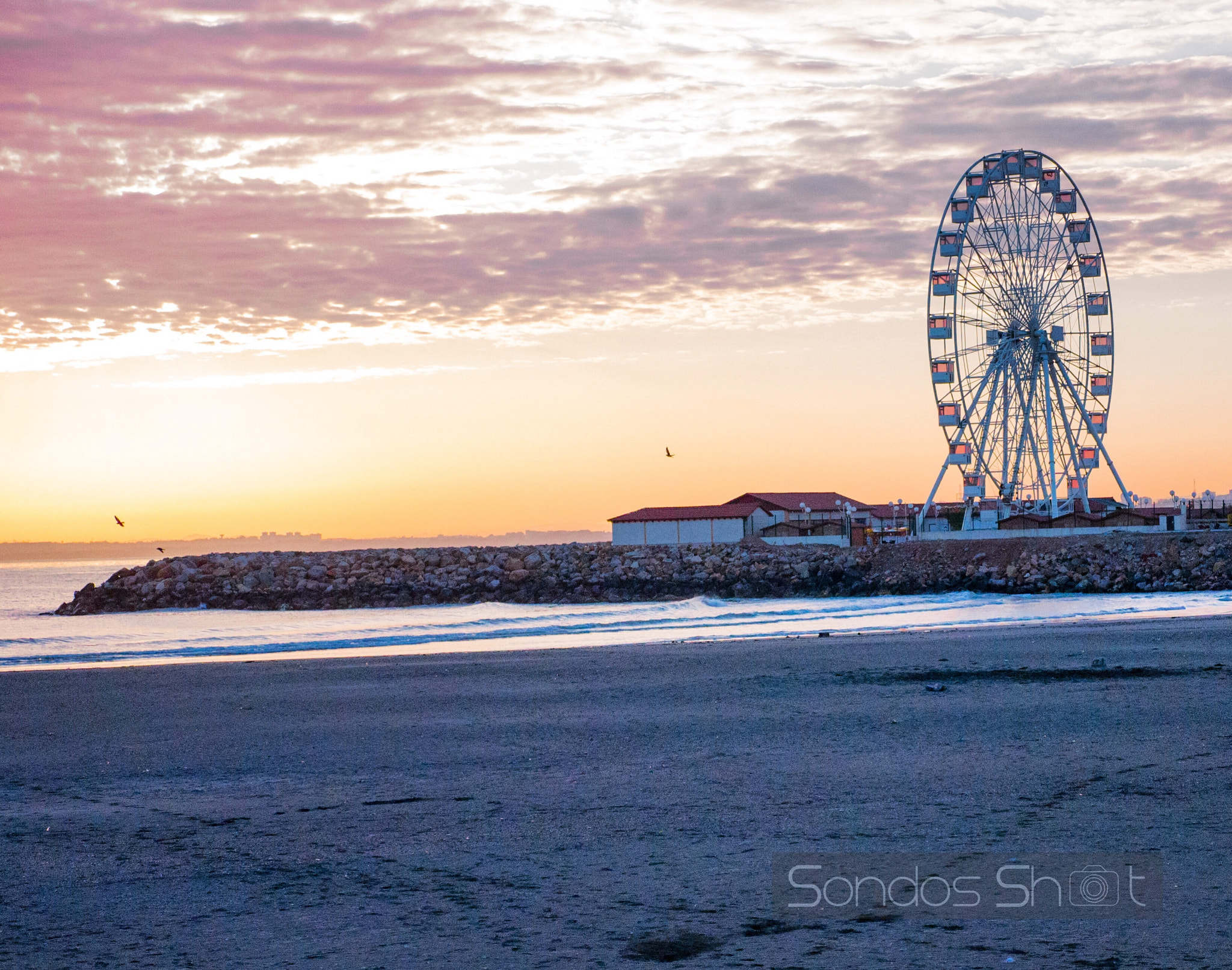 Panasonic Lumix DMC-G85 (Lumix DMC-G80) sample photo. Sunrise beach  photography