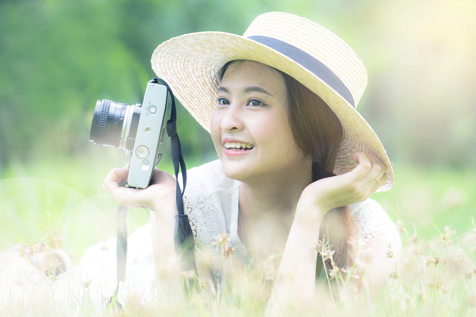 Nikon D7500 sample photo. Cute asian girl with photography