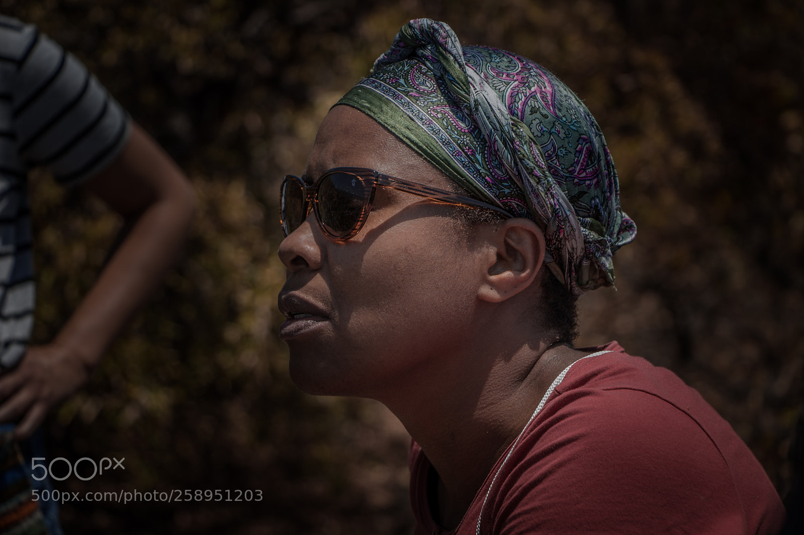 Canon EOS 700D (EOS Rebel T5i / EOS Kiss X7i) sample photo. Sunglasses portrait photography