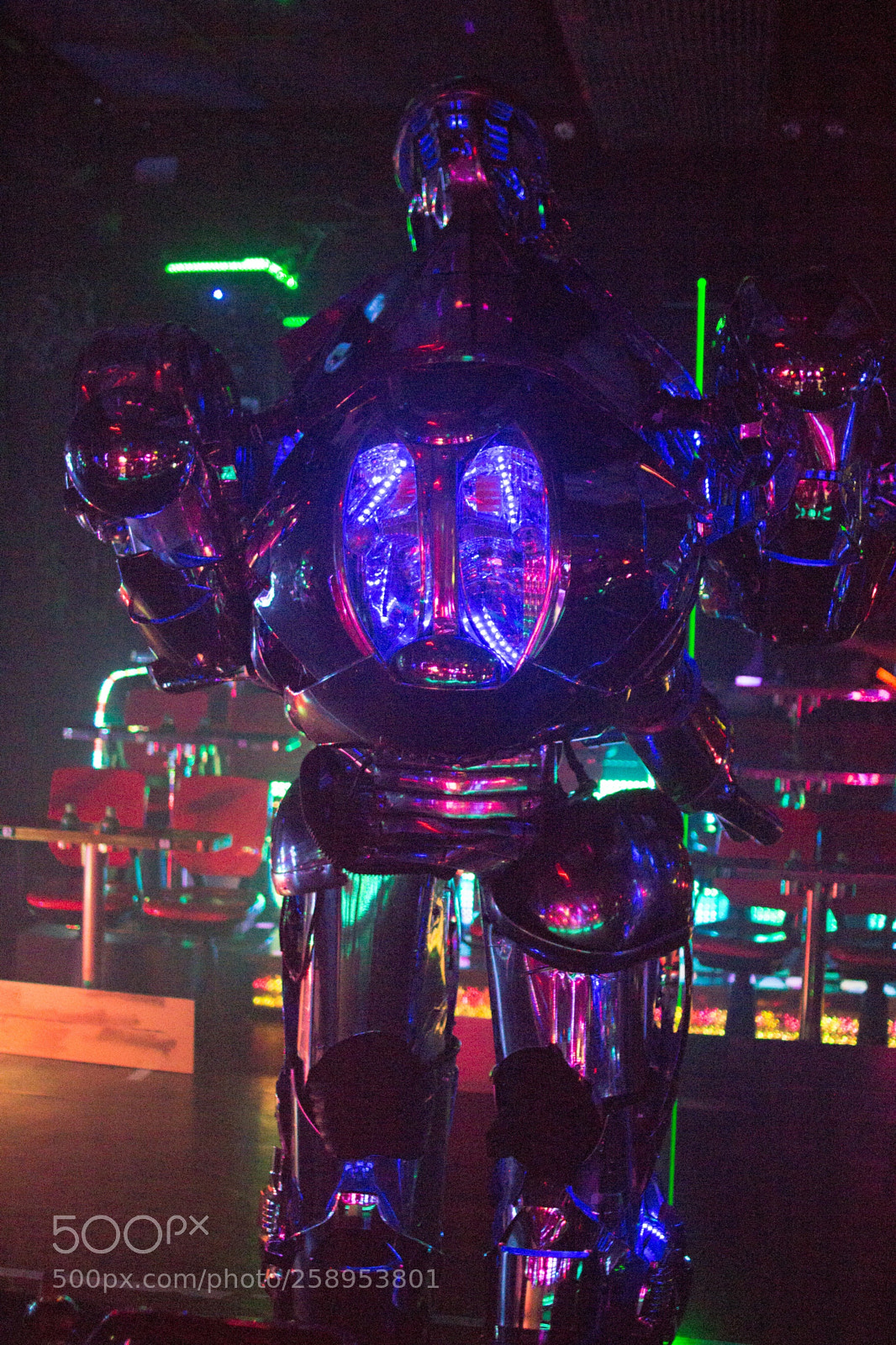 Canon EOS 700D (EOS Rebel T5i / EOS Kiss X7i) sample photo. Robot resturant photography