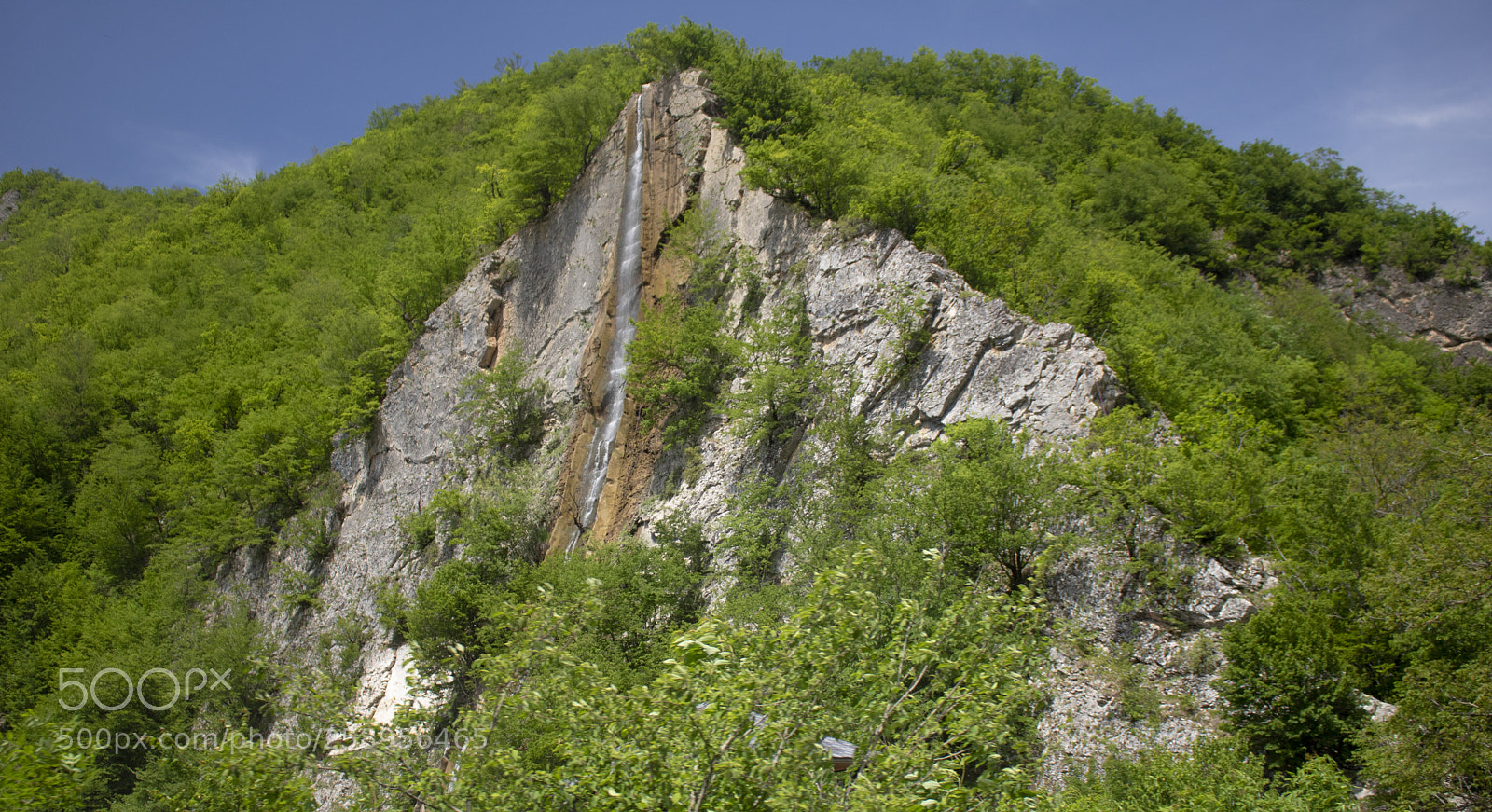 Canon EOS 750D (EOS Rebel T6i / EOS Kiss X8i) sample photo. Green mountain photography