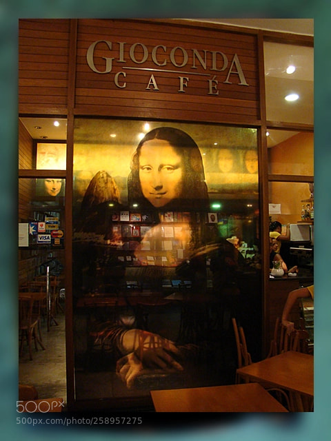 Apple iPhone 5 sample photo. Paineis gioconda cafÉ fachada photography