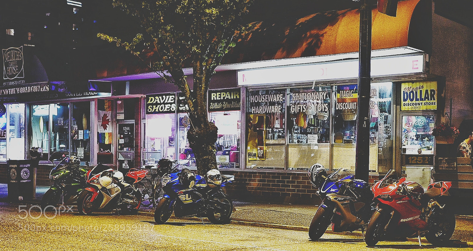 Olympus OM-D E-M5 II sample photo. Untitled photography