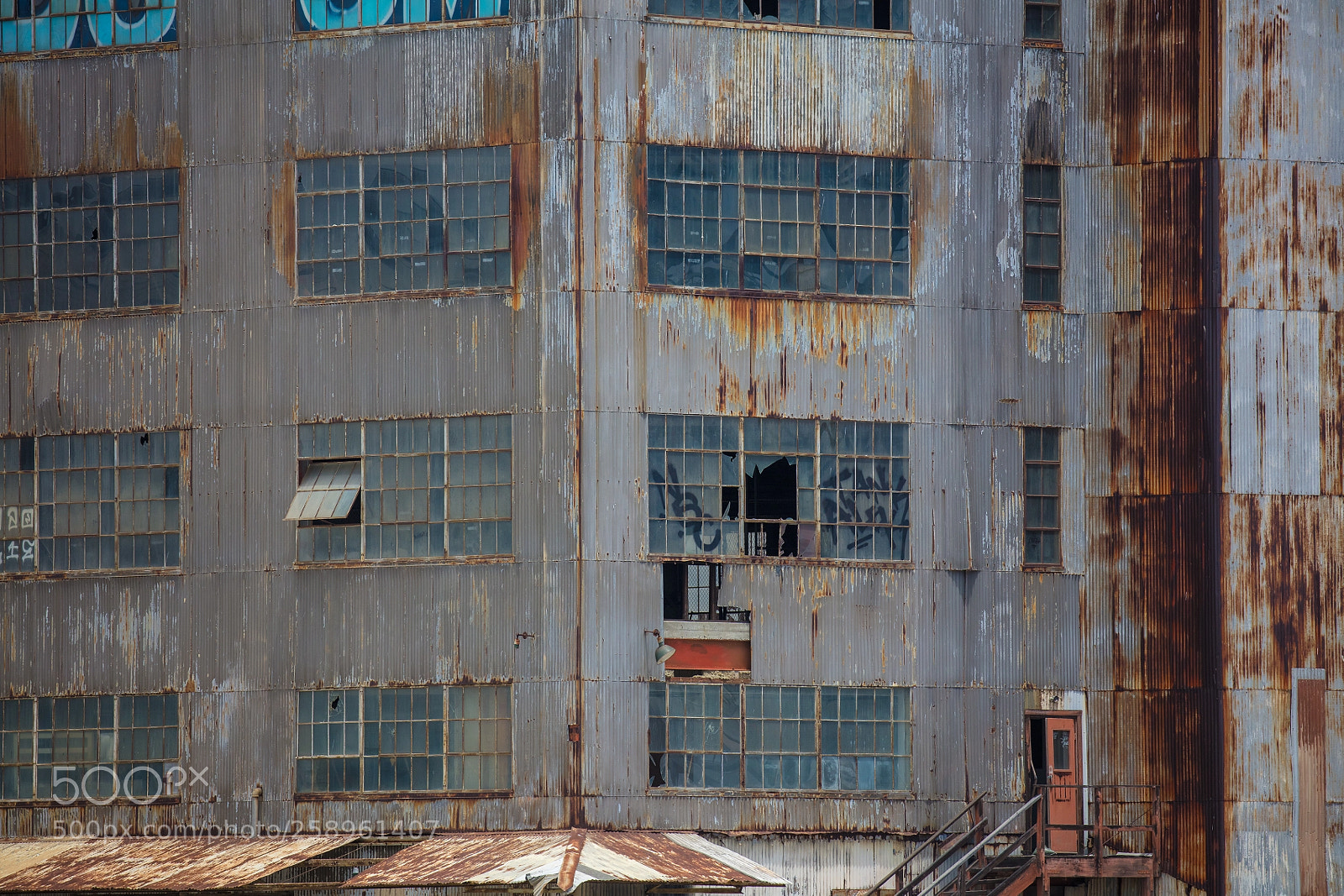 Canon EOS 5DS R sample photo. Port warehouse photography