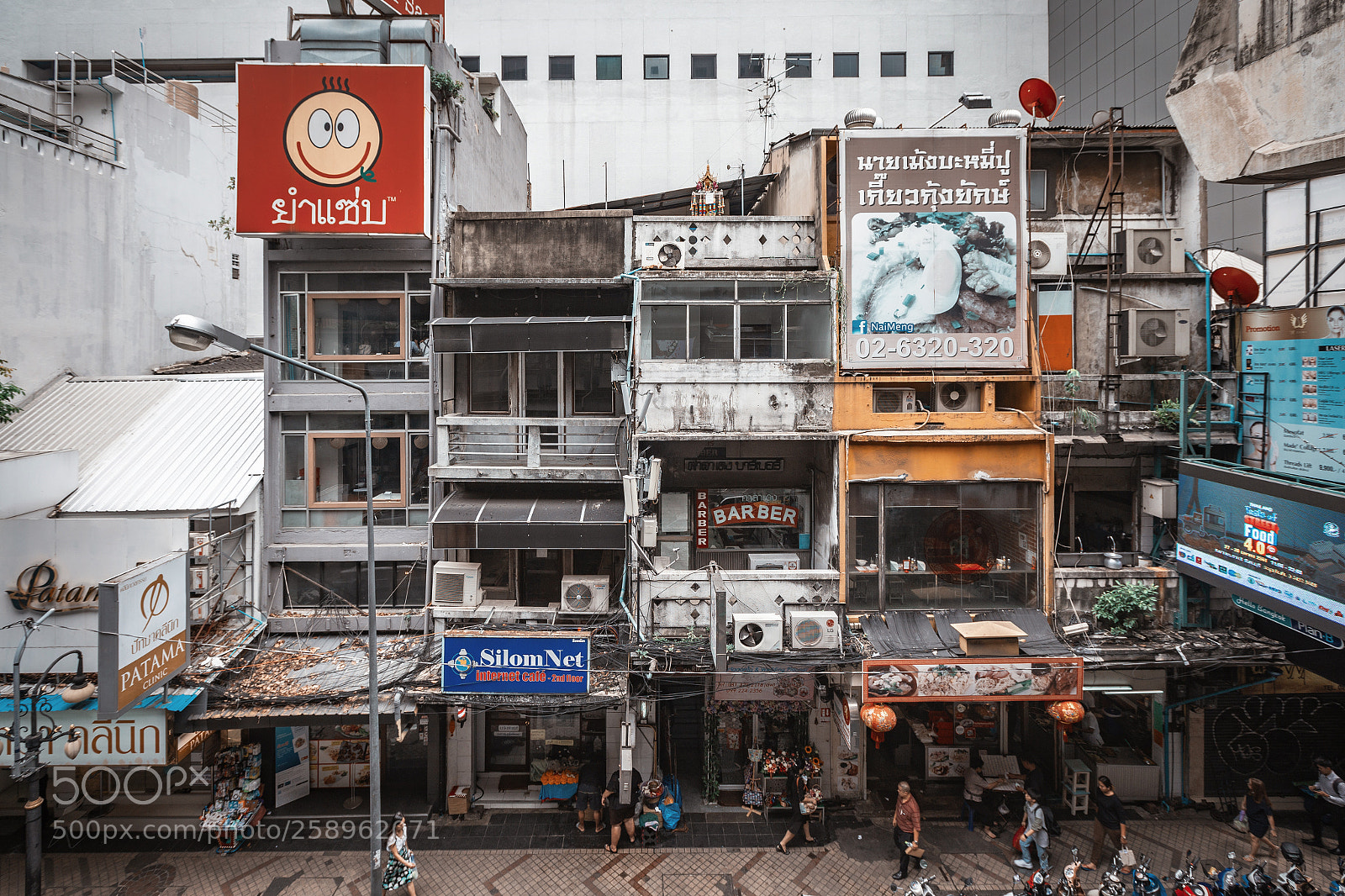Canon EOS 6D sample photo. Bangkok shops photography