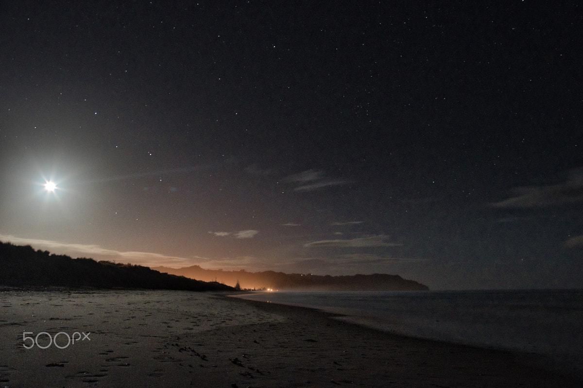 Nikon D7500 + Samyang 16mm F2 ED AS UMC CS sample photo. Waihi beach moonlit photography