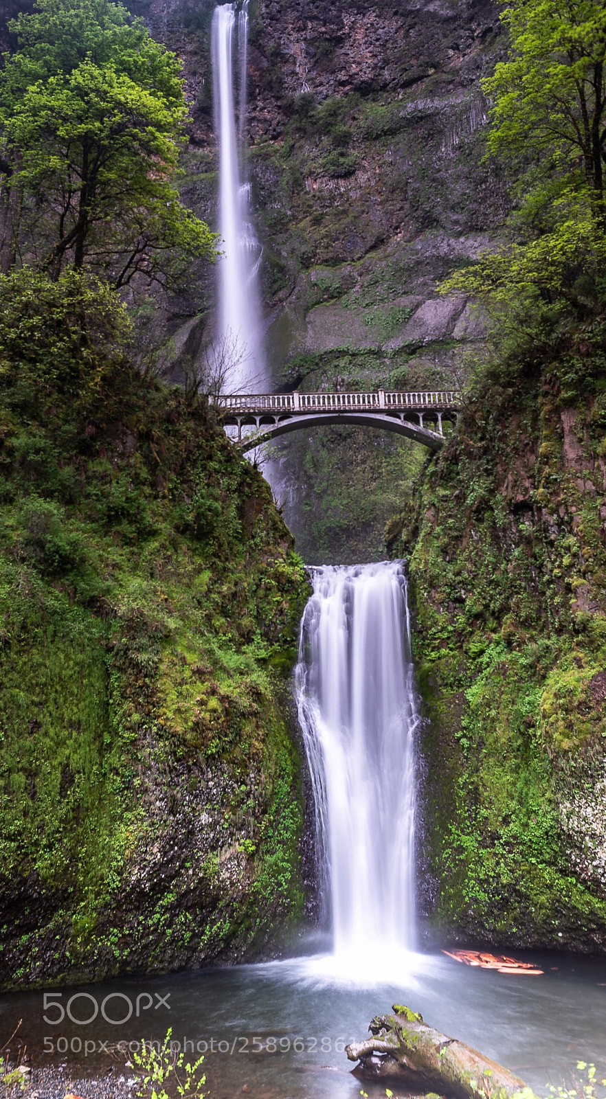 Nikon D810 sample photo. Multnomah falls. oregon  photography