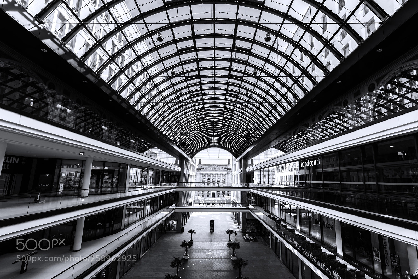 Sony a7R II sample photo. T h e m photography