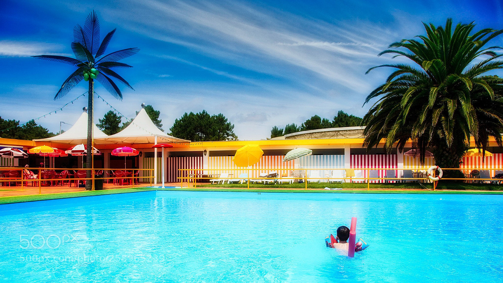 Canon EOS 5D Mark II sample photo. Pool photography
