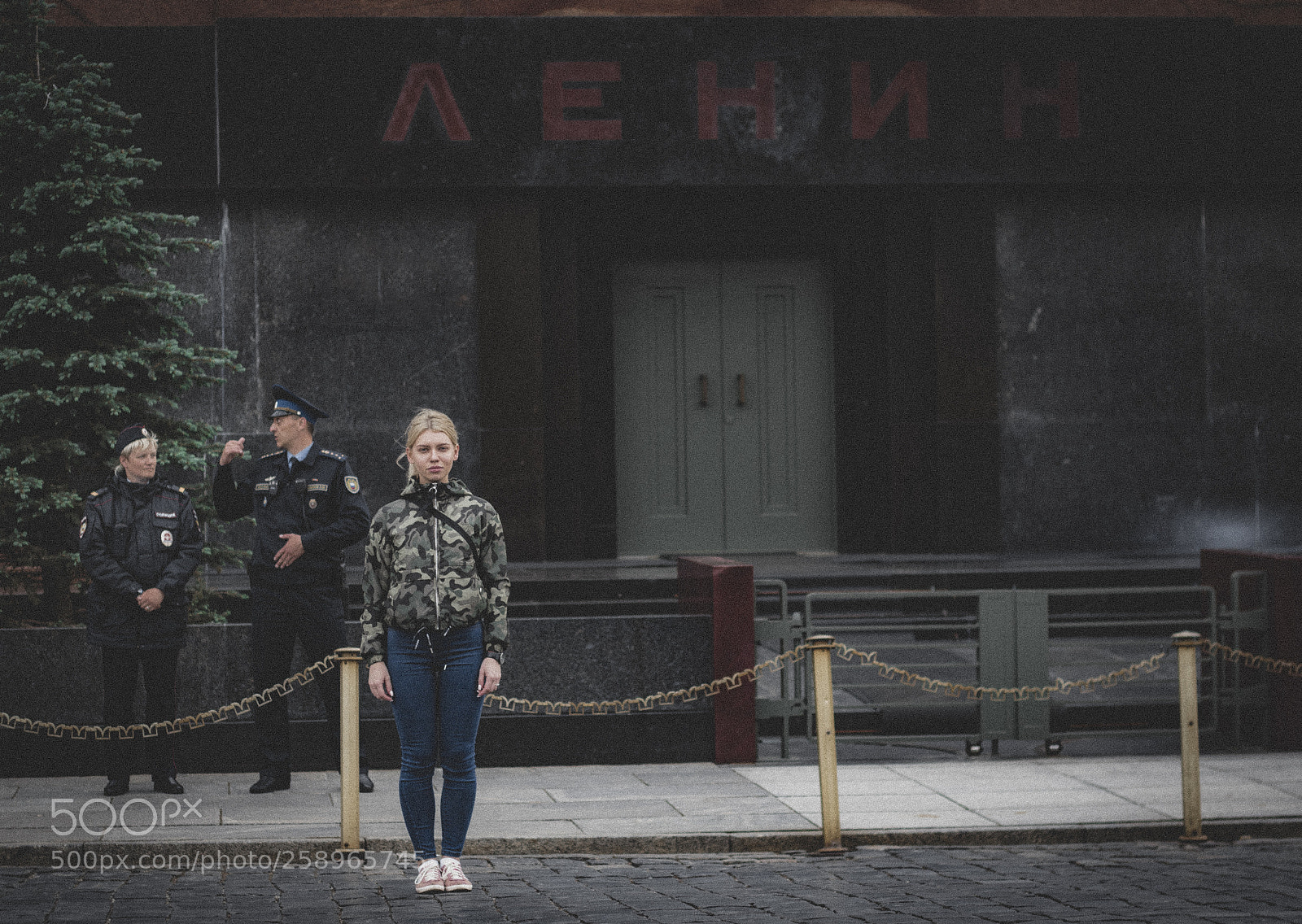 Canon EOS 7D Mark II sample photo. Moscow/lenin photography