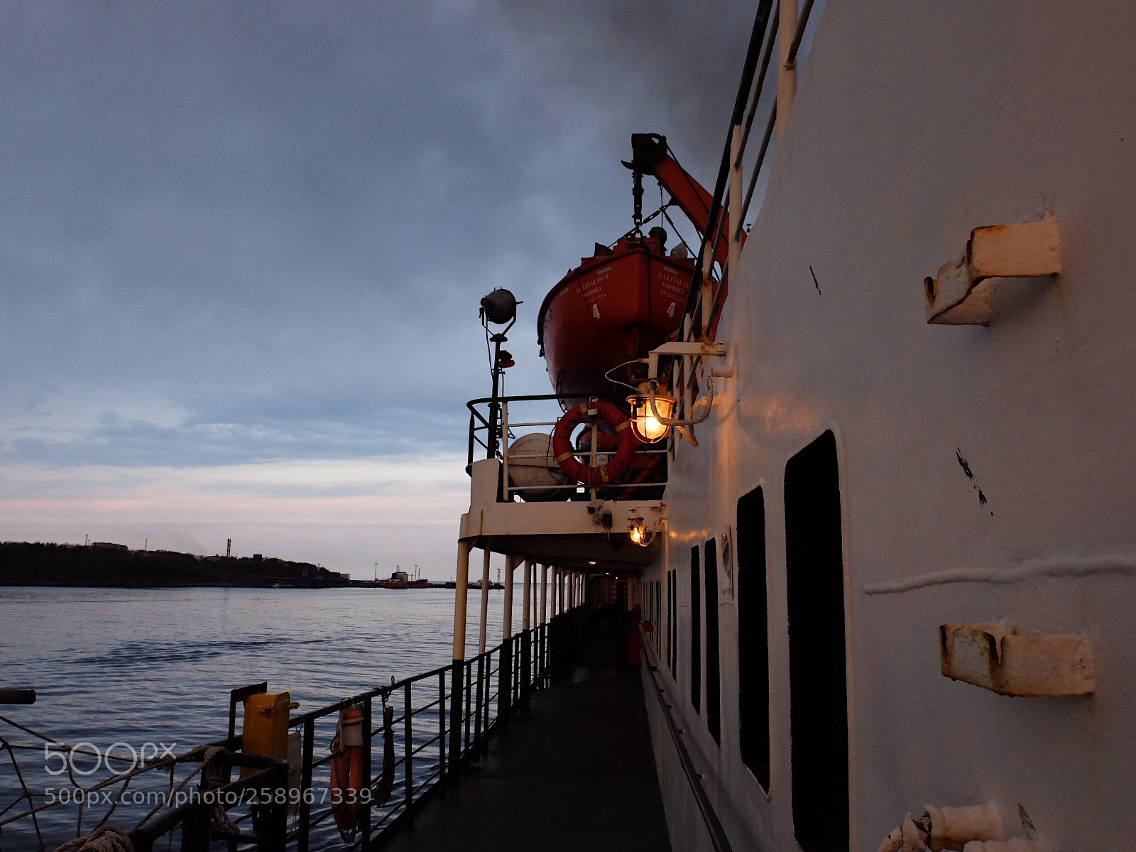 Fujifilm X30 sample photo. Twilight on the ship photography