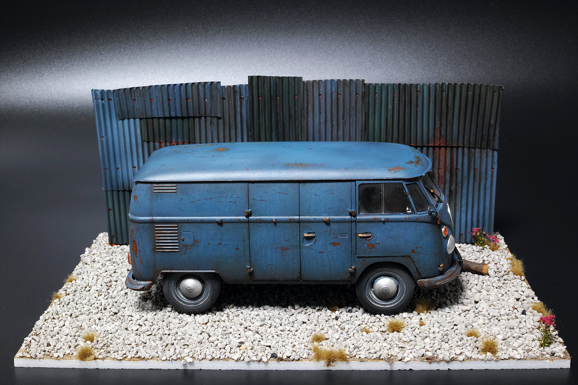 Sigma dp2 Quattro sample photo. Delivery van photography