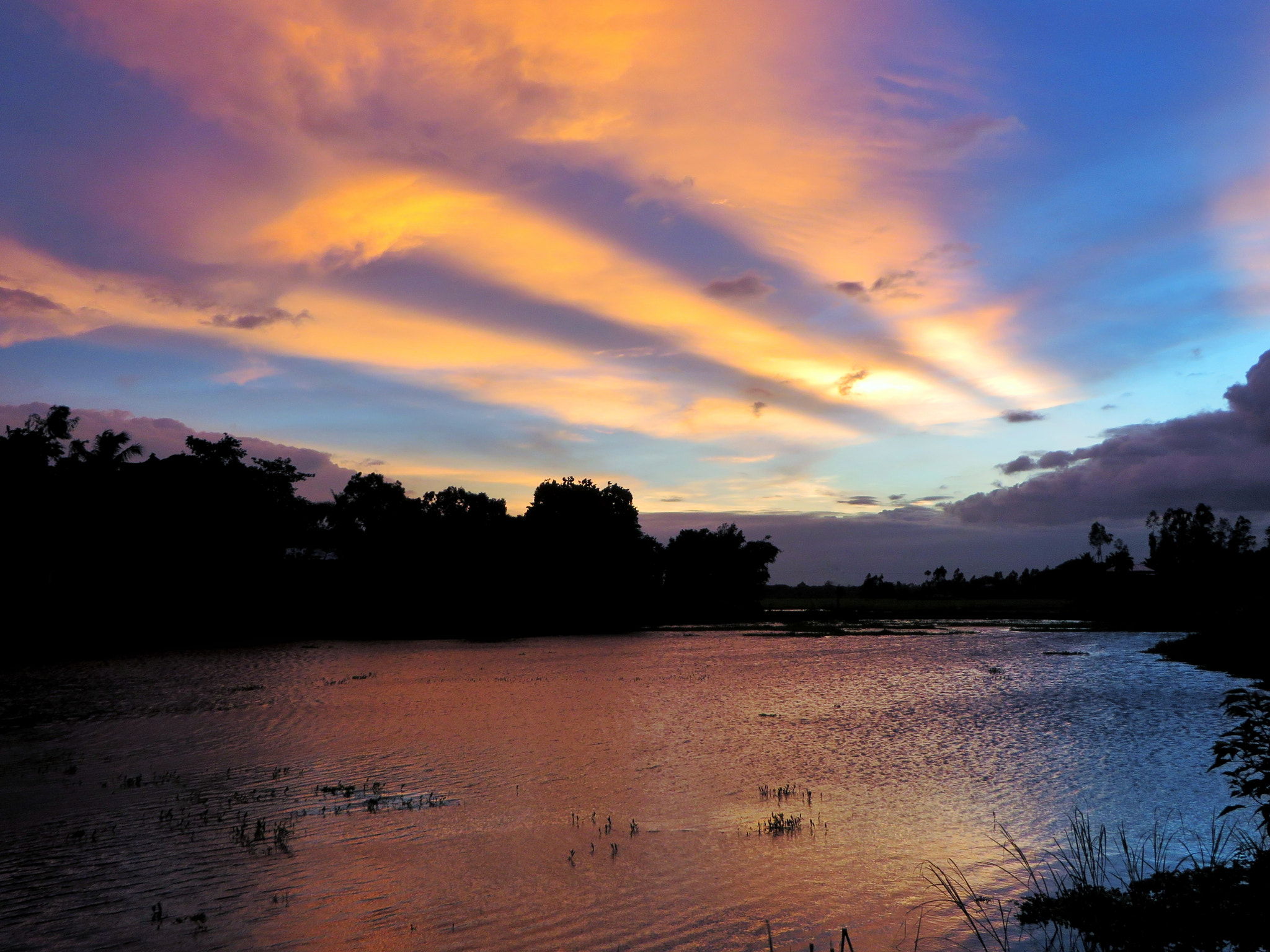 Canon PowerShot SX280 HS sample photo. Tropical aurora (clouds)!! photography