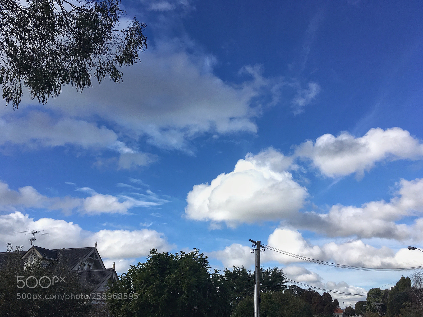 Apple iPhone SE sample photo. Clouds photography