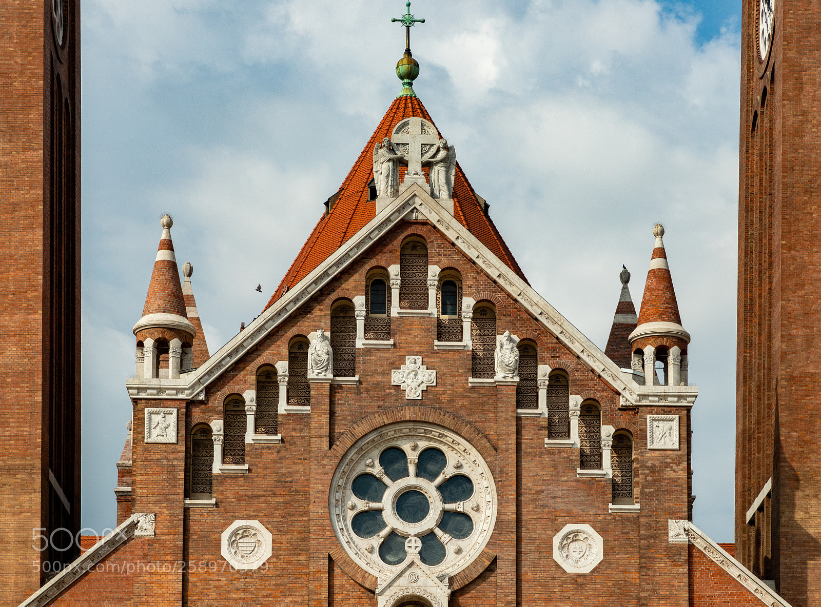 Canon EOS 6D Mark II sample photo. Szegedi dóm photography