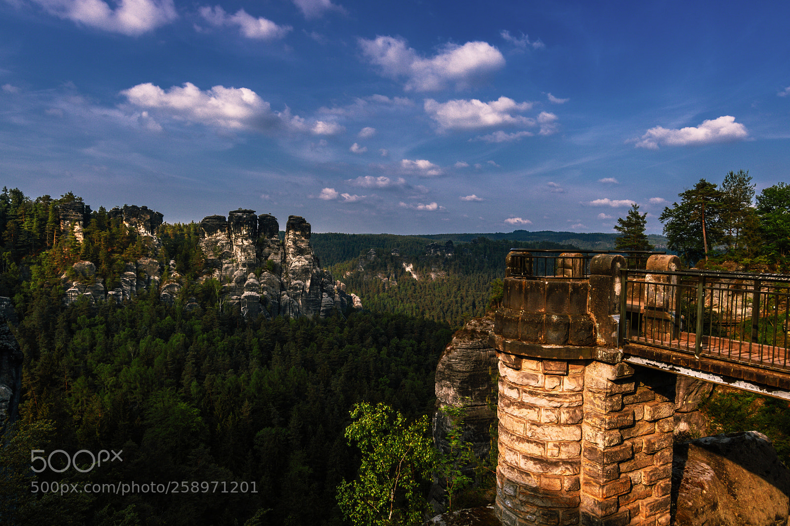 Canon EOS 750D (EOS Rebel T6i / EOS Kiss X8i) sample photo. Ferdinandstein/bastei photography