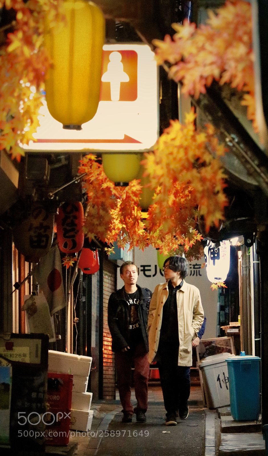 Canon EOS 5DS sample photo. Omoide yokocho at late photography