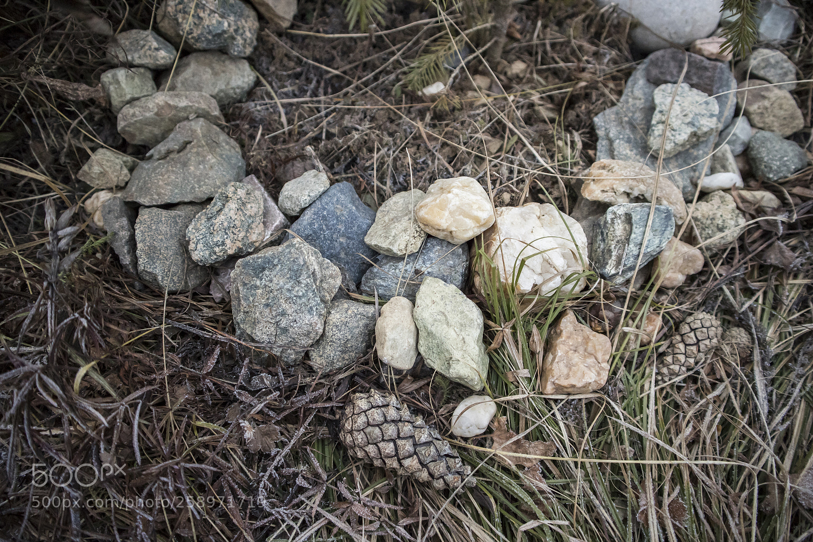 Canon EOS M10 sample photo. Stone installation in the photography