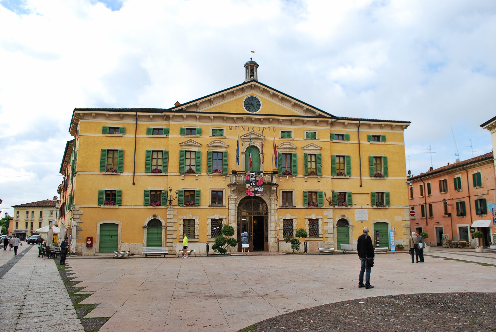 Nikon D60 sample photo. Town hall photography