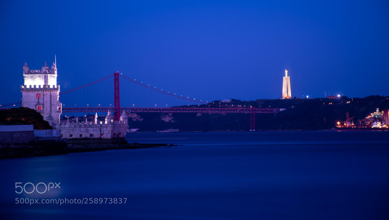Nikon D5600 sample photo. Lisboa night velvet photography