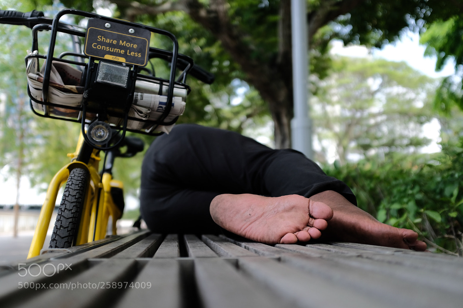 Fujifilm X100F sample photo. Tired feet... ? photography