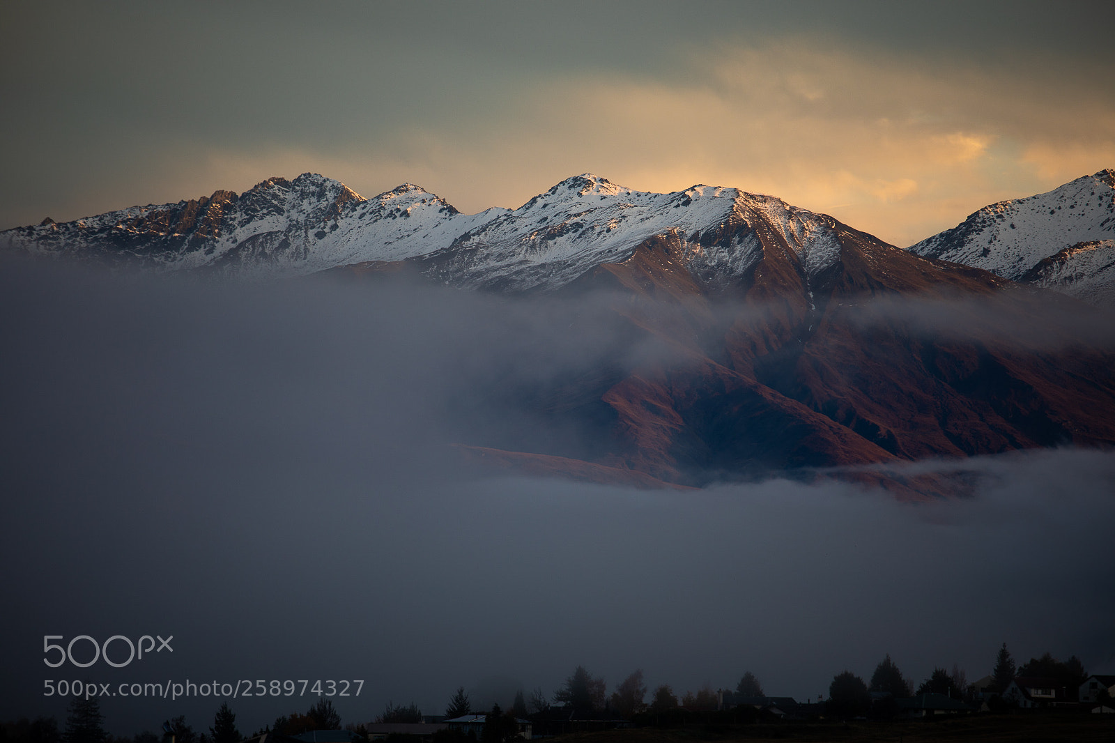 Canon EOS 5D Mark IV sample photo. Warm sunrise in wanaka photography