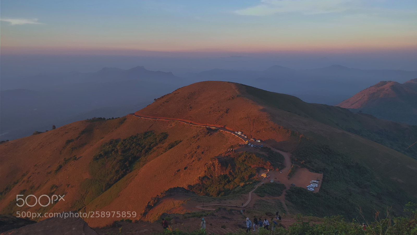 OnePlus 5 sample photo. Trek to the peak photography