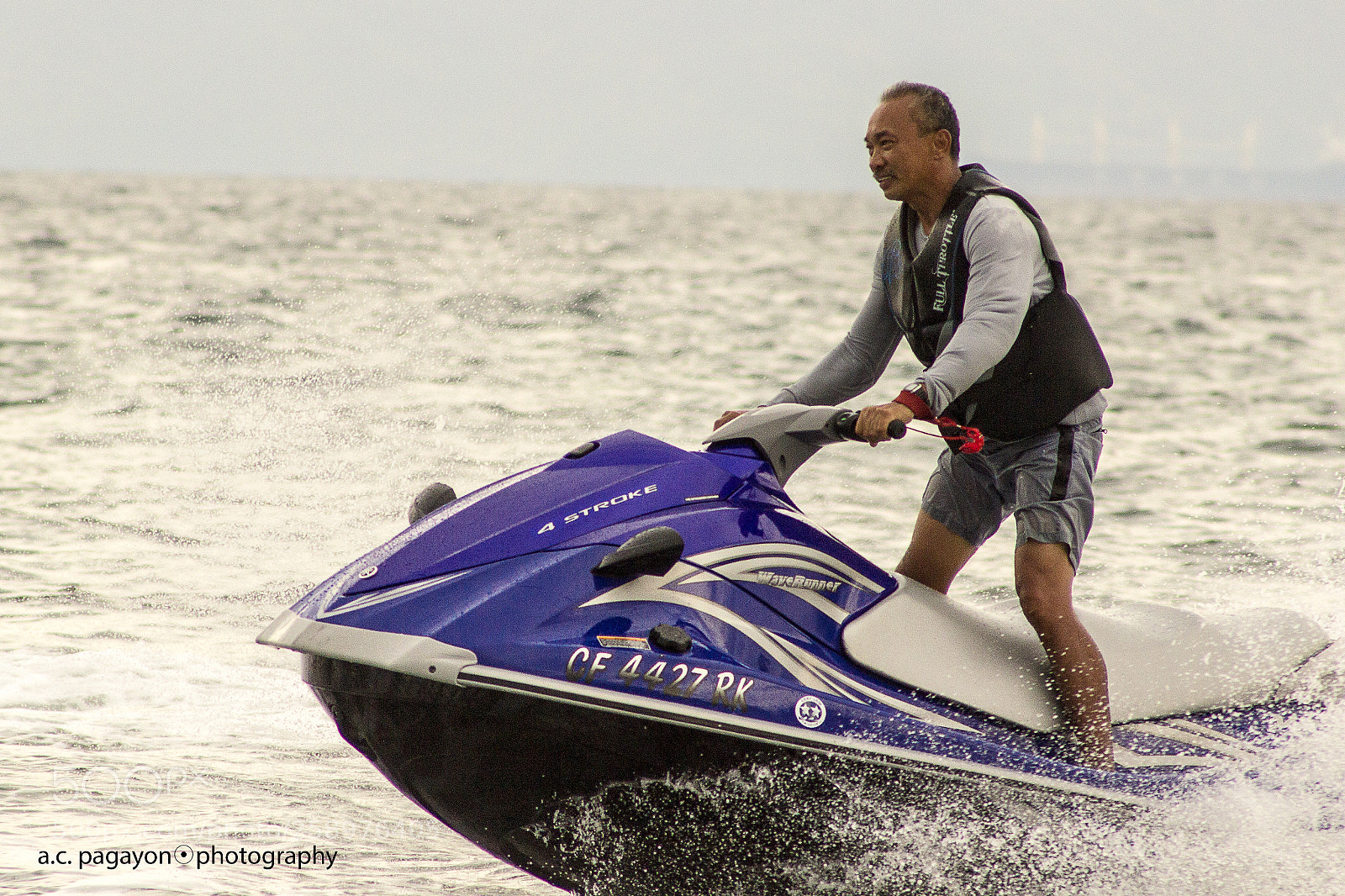Canon EOS 600D (Rebel EOS T3i / EOS Kiss X5) sample photo. Jetskiing photography