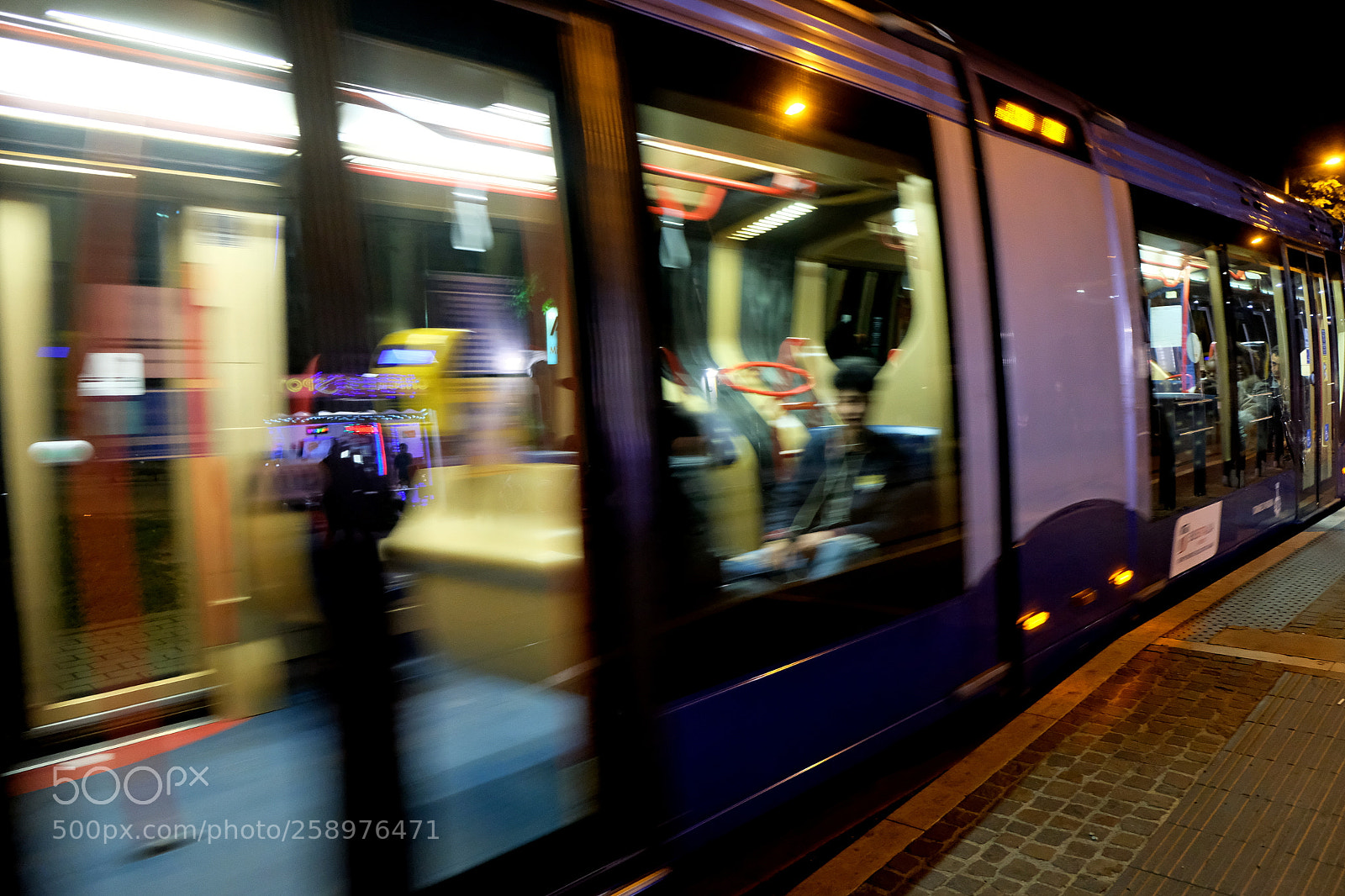 Fujifilm X-T20 sample photo. Tram started (sliding doors) photography
