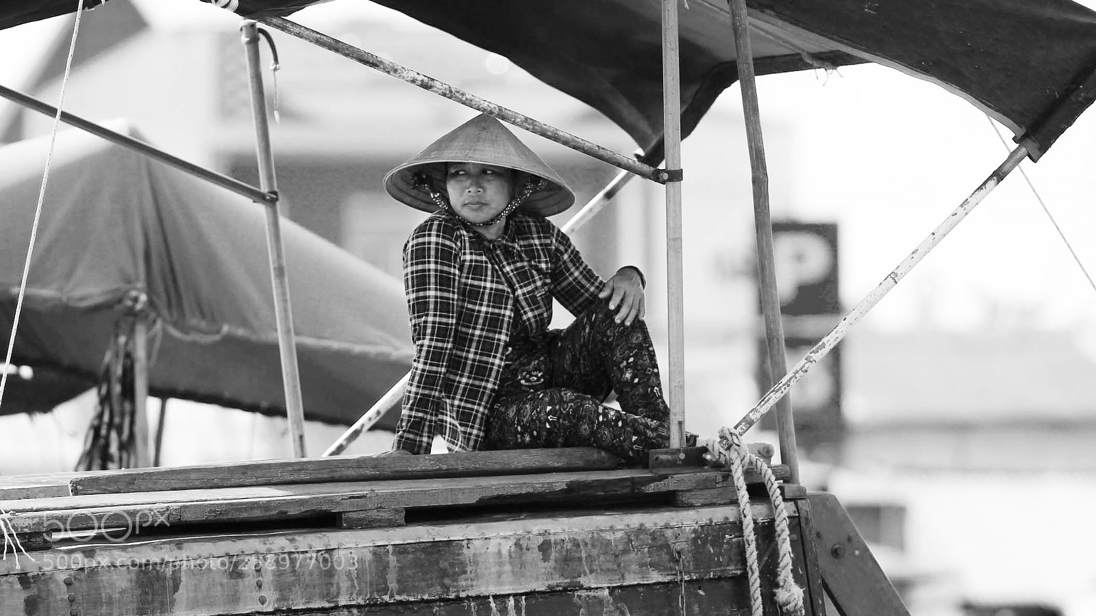 Canon EOS 1100D (EOS Rebel T3 / EOS Kiss X50) sample photo. Vietnam woman photography